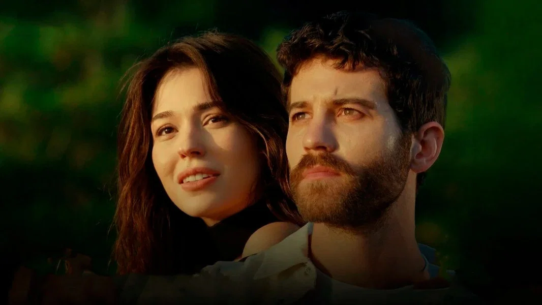 مسلسل حبي هو البحر الاسود